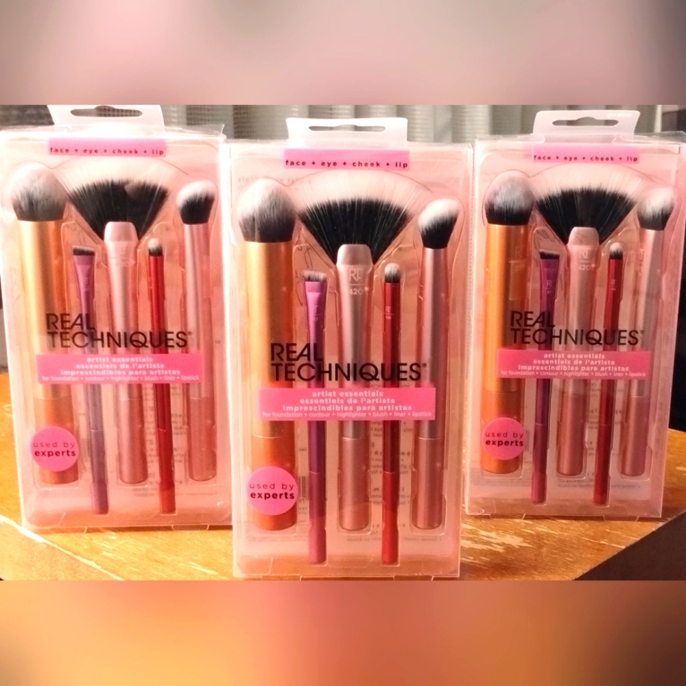Make-up brushes